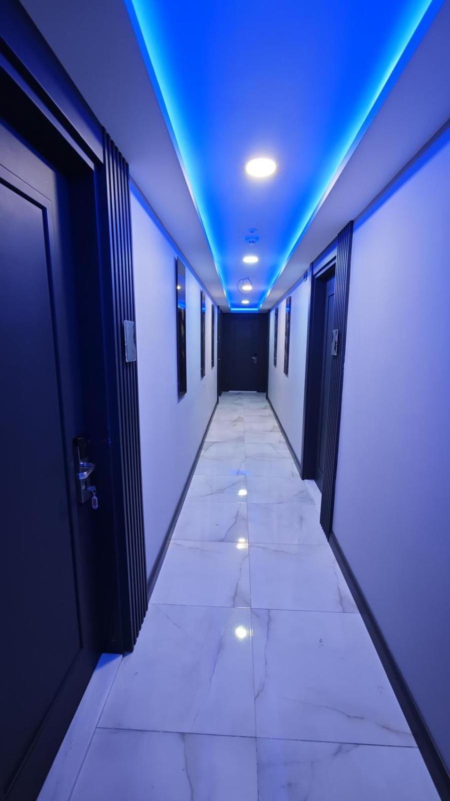 216 Silver Otel