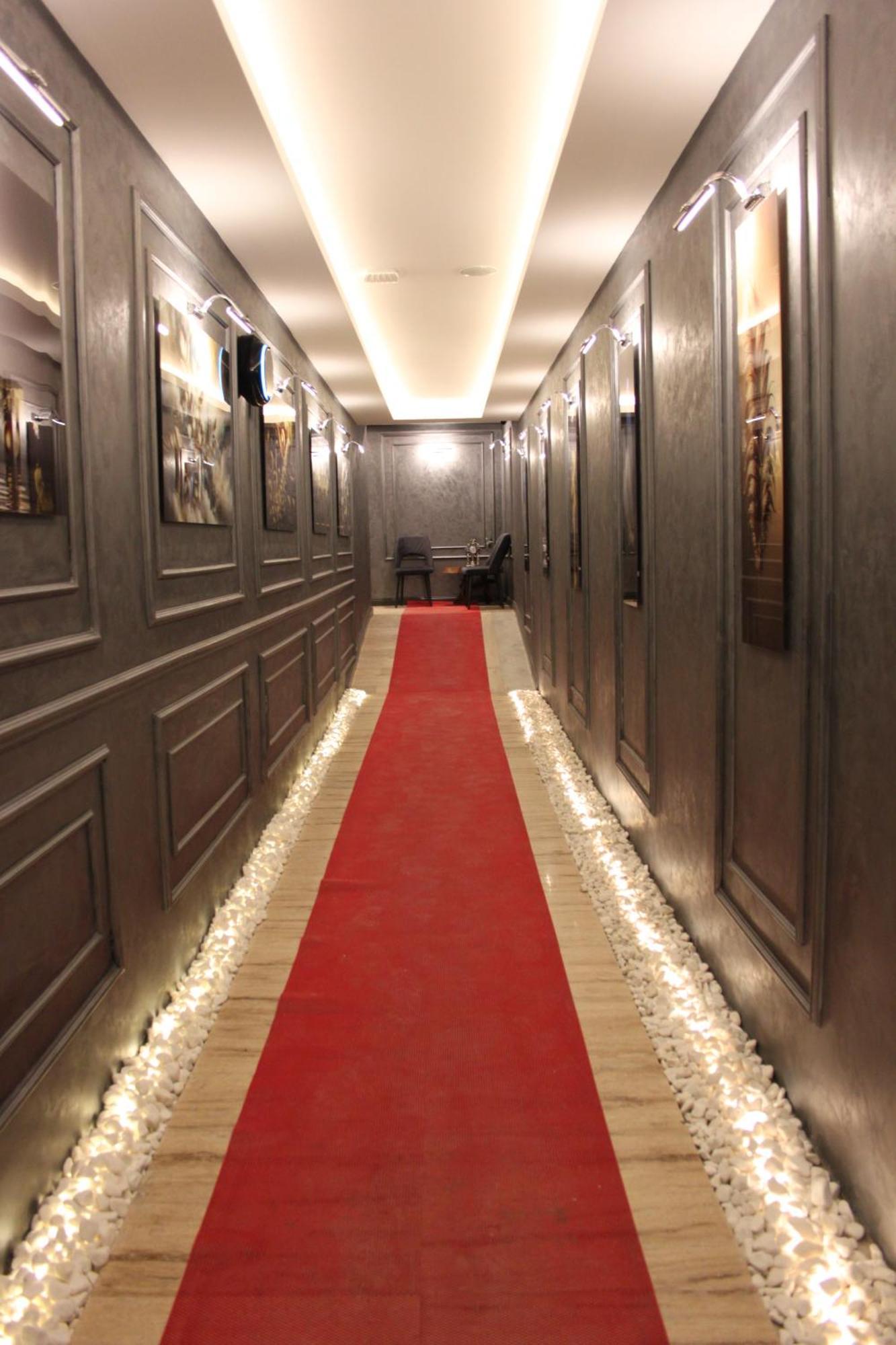 216 Silver Otel
